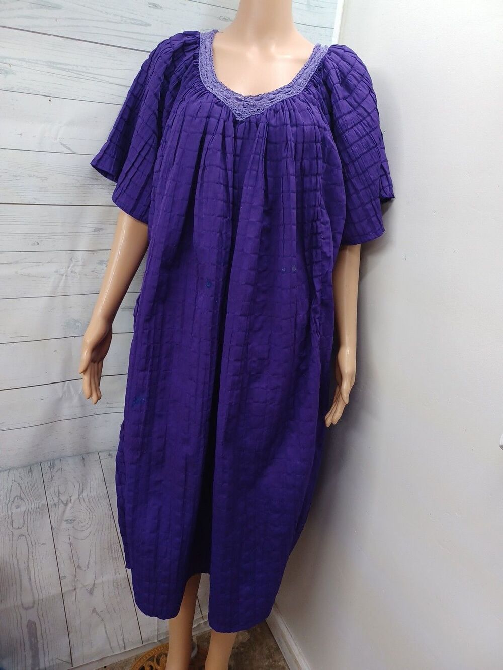 Bobbie Brooks Sleepwear Purple Pleated Crochet V-Neck Long Kaftan Mumu L